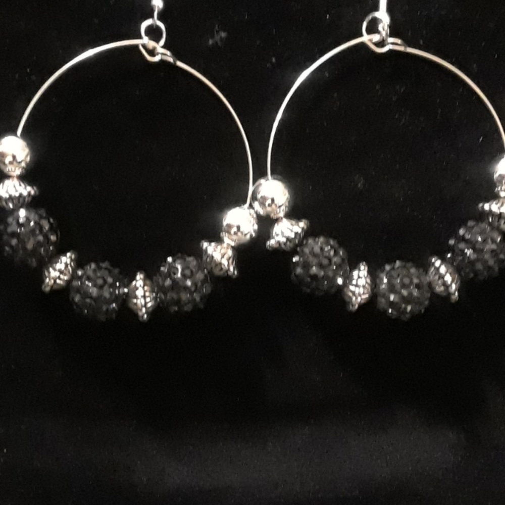 Paparazzi Black & Silver Beads Earrings.